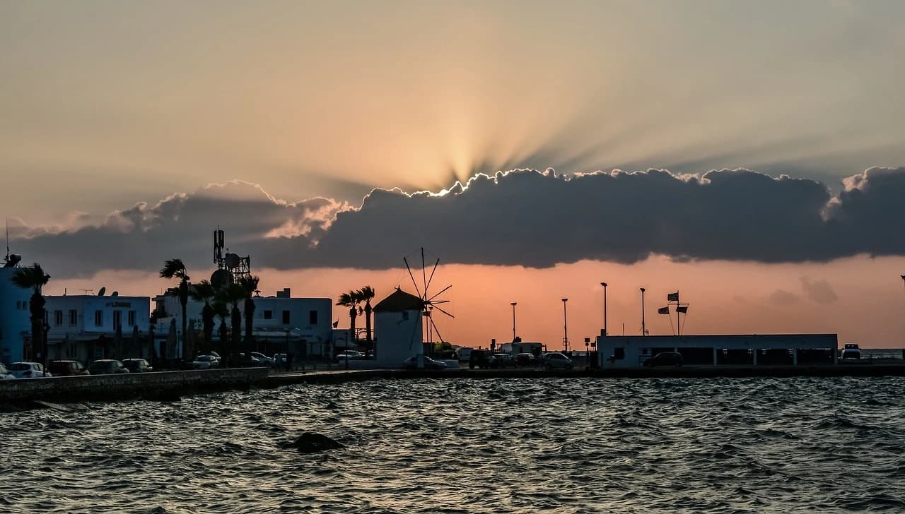 Paros